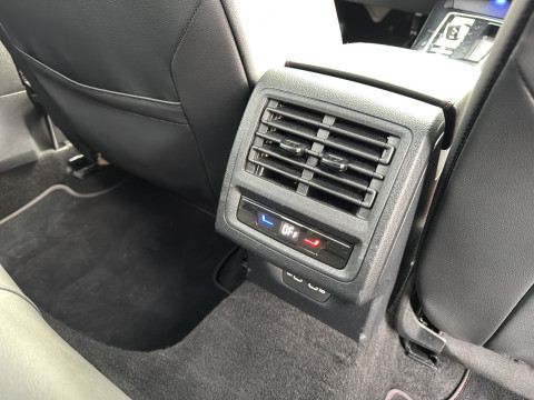 Volkswagen - Golf GTI