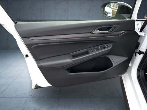 Volkswagen - Golf GTI