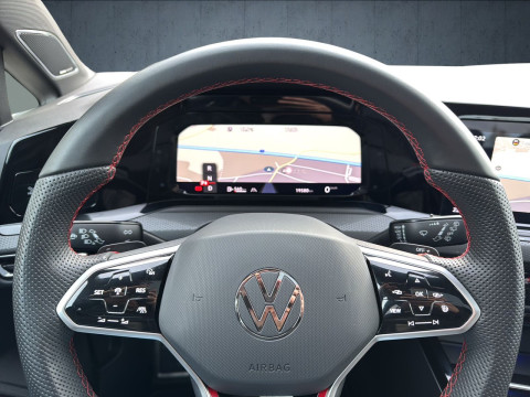 Volkswagen - Golf GTI