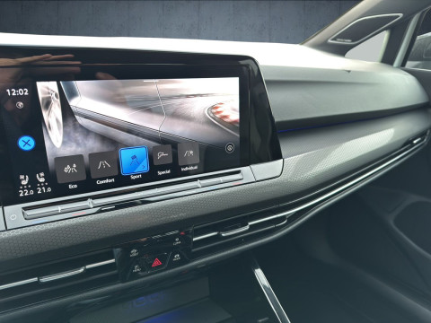 Volkswagen - Golf GTI