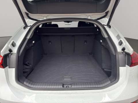 Audi - A6 Avant e-tron