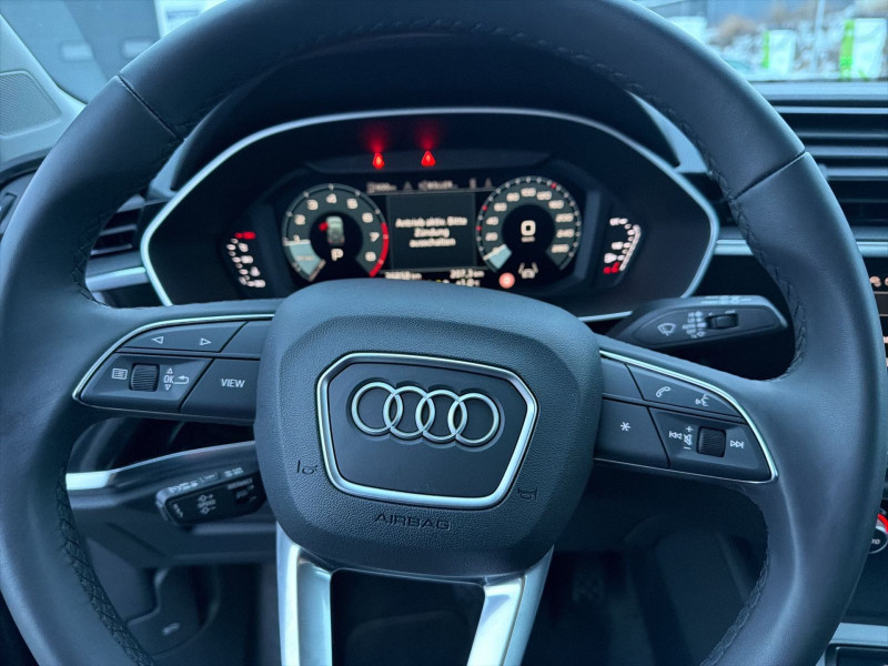 Audi - Q3