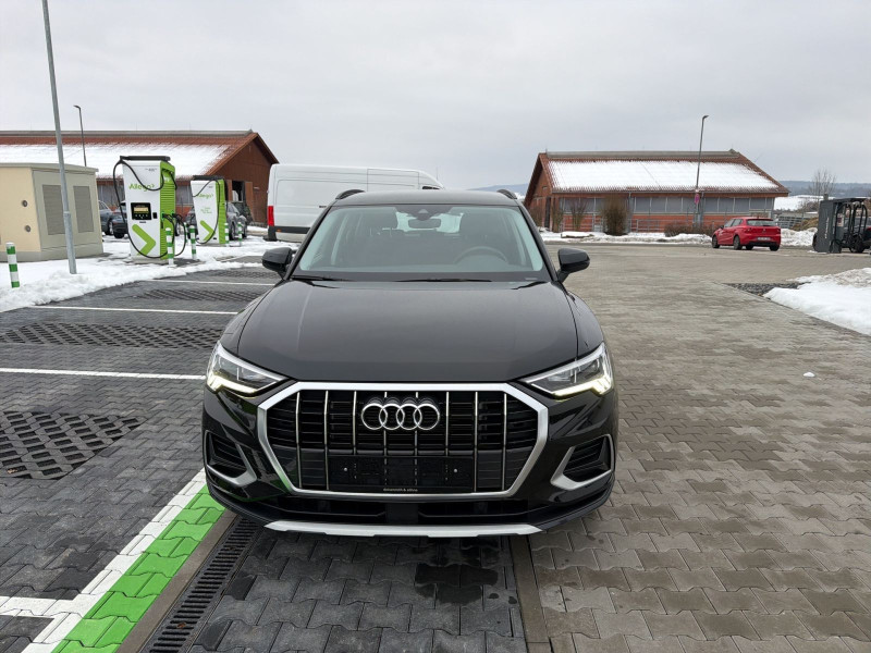 Audi - Q3