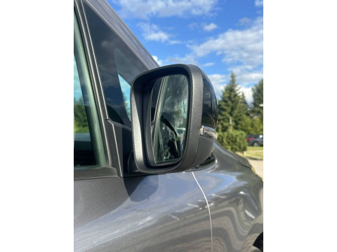 thumb-undefined