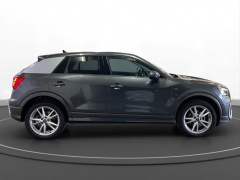 Audi - Q2