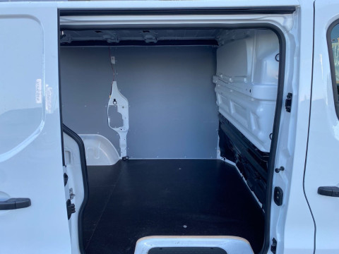 Ansicht 12 - Gebrauchtwagen Fahrzeug, Modell NV300 der Marke Nissan von Verkäufer Mattern GmbH