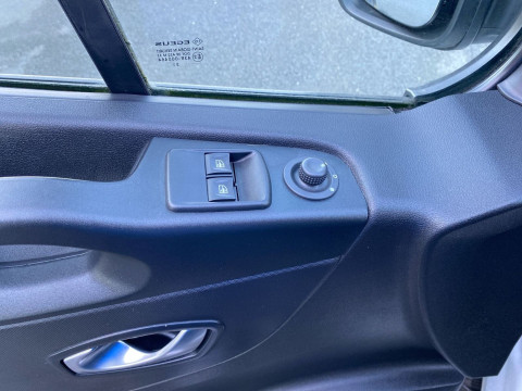 Ansicht 18 - Gebrauchtwagen Fahrzeug, Modell NV300 der Marke Nissan von Verkäufer Mattern GmbH