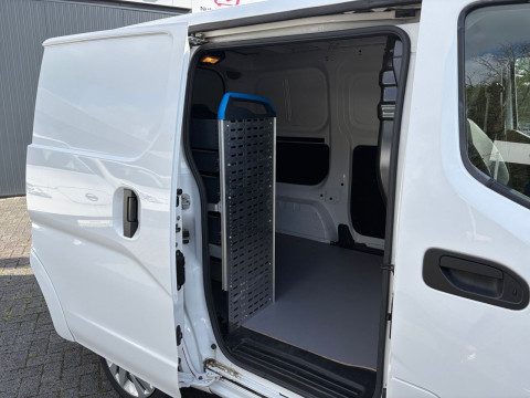 Ansicht 13 - Gebrauchtwagen Fahrzeug, Modell e-NV200 der Marke Nissan von Verkäufer Automobile J. Heddier GmbH