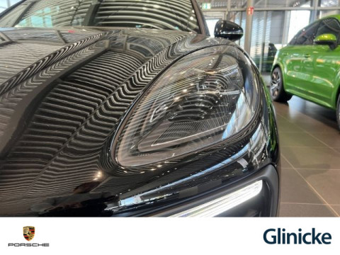 Porsche - Macan