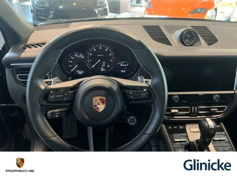Porsche - Macan