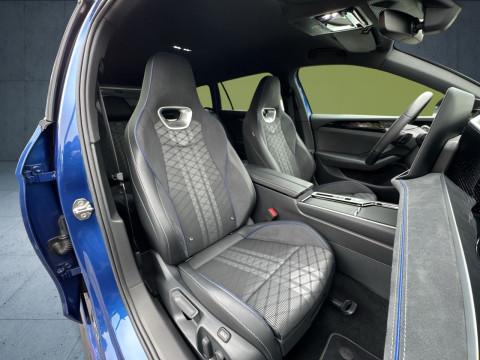 Volkswagen - Passat Variant