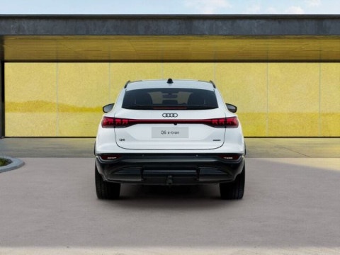 Audi - Q6 Sportback e-tron