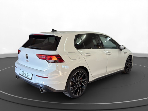 Volkswagen - Golf GTI