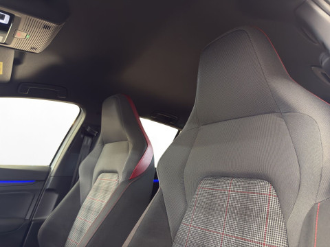 Volkswagen - Golf GTI