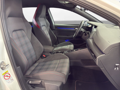 Volkswagen - Golf GTI