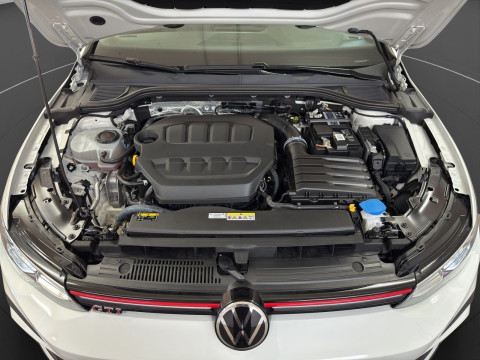Volkswagen - Golf GTI
