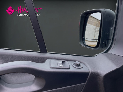 Ansicht 14 - Gebrauchtwagen Fahrzeug, Modell NV300 der Marke Nissan von Verkäufer Autohaus MKM Huber GmbH / Gebrauchtwagenpark