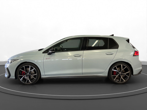 Volkswagen - Golf GTI