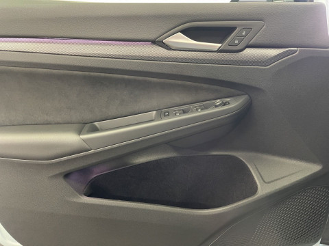 Volkswagen - Golf GTI