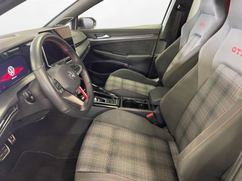 Volkswagen - Golf GTI