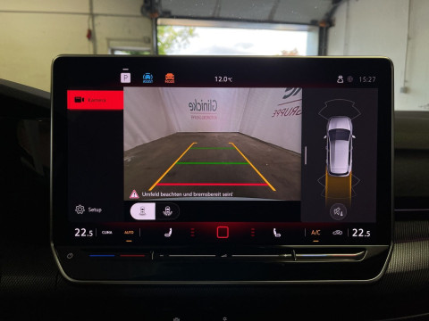 Volkswagen - Golf GTI