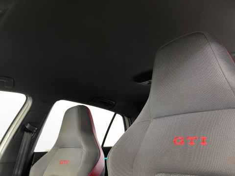 Volkswagen - Golf GTI