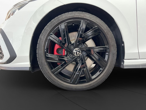 Volkswagen - Golf GTI