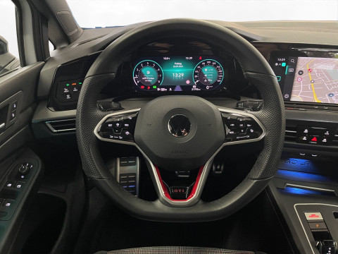 Volkswagen - Golf GTI