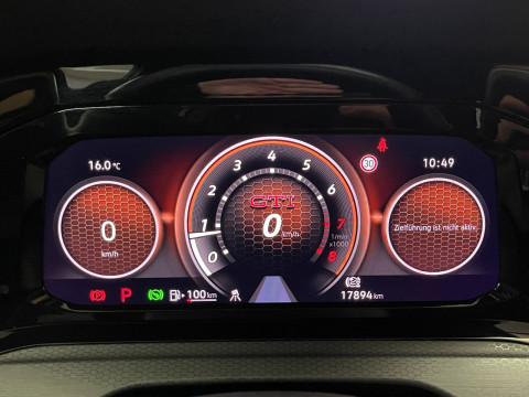 Volkswagen - Golf GTI