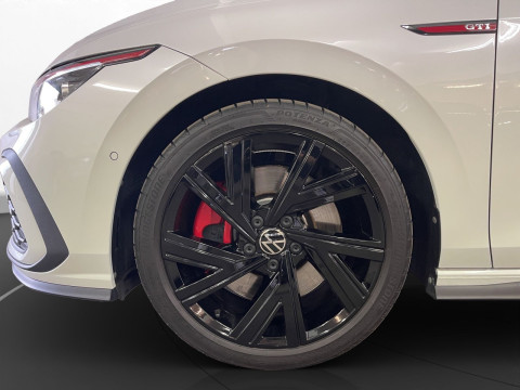 Volkswagen - Golf GTI