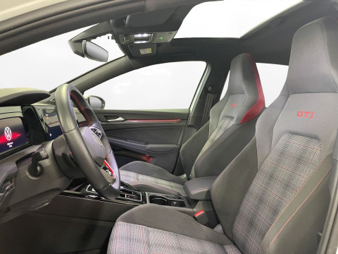 Volkswagen - Golf GTI