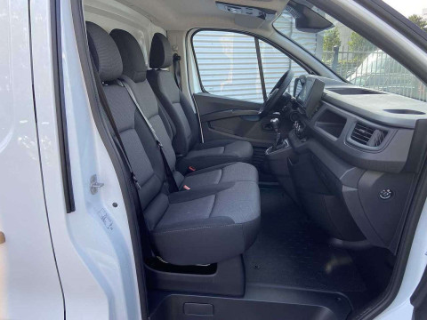 Ansicht 10 - Neuwagen Fahrzeug, Modell Primastar der Marke Nissan von Verkäufer Auto Emotion GmbH & Co. KG