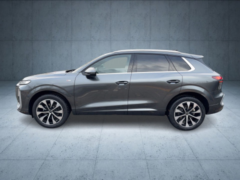 Audi Q3 - Q3 S line TFSI Pano/LED+/Nav/sound/ACC/ASI/19"