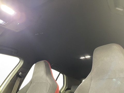 Volkswagen - Golf GTI