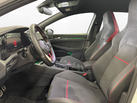 Volkswagen - Golf GTI