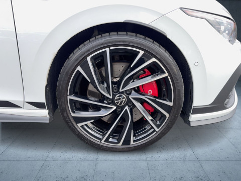 Volkswagen - Golf GTI