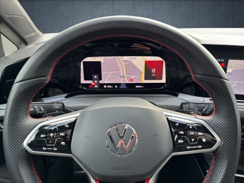 Volkswagen - Golf GTI