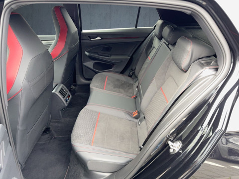 Volkswagen - Golf GTI