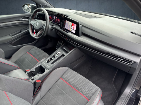 Volkswagen - Golf GTI