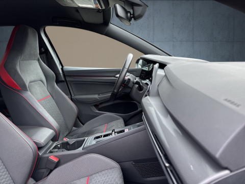 Volkswagen - Golf GTI