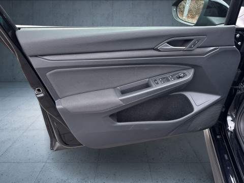 Volkswagen - Golf GTI