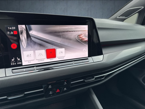 Volkswagen - Golf GTI