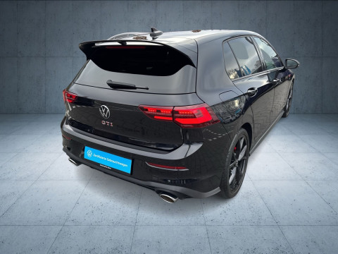 Volkswagen - Golf GTI