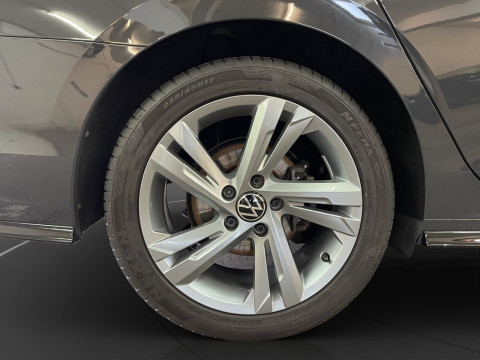 Volkswagen - Golf Variant