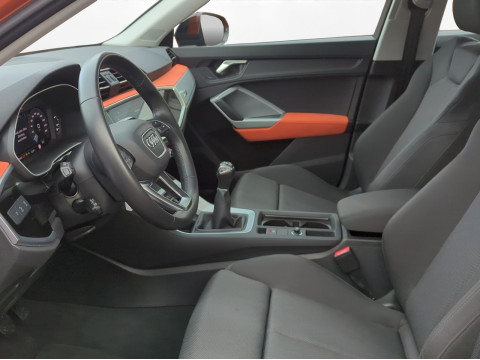 Audi Q3 - Q3 35 TDI S-line ACC LED AHK