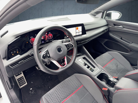 Volkswagen - Golf GTI