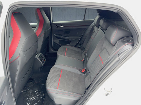 Volkswagen - Golf GTI