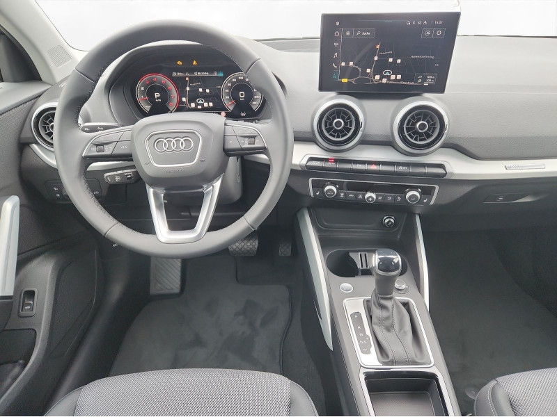 Audi - Q2