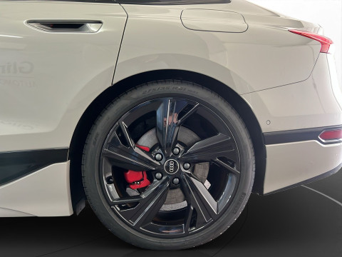 Audi - A6 Sportback e-tron