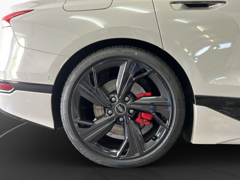 Audi - A6 Sportback e-tron